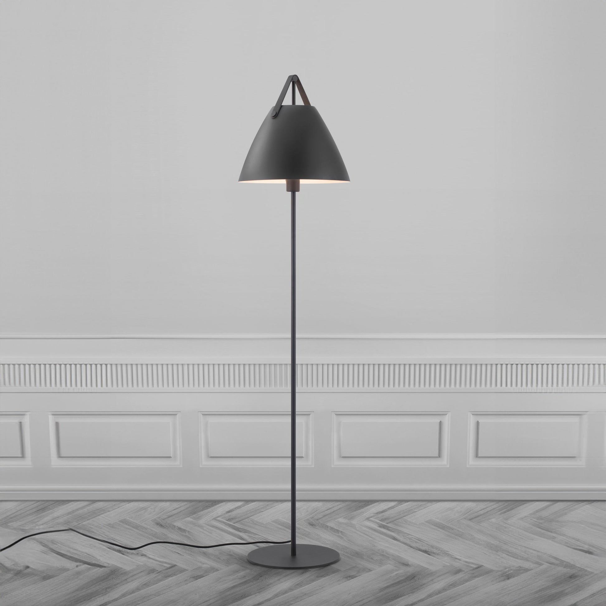 Strap Floor Lamp