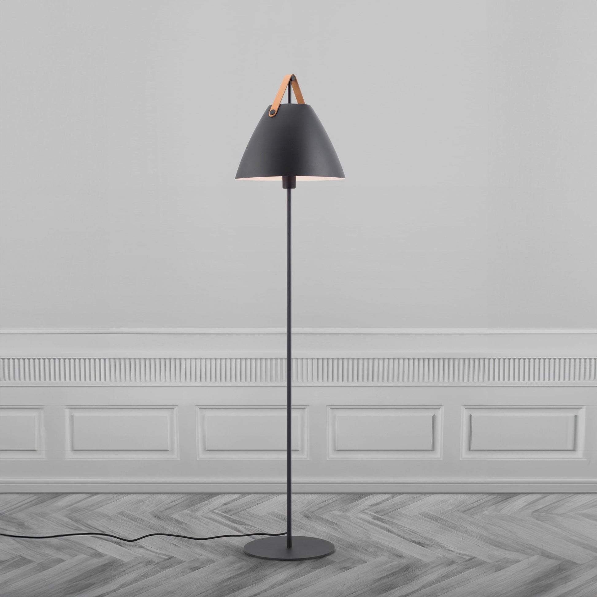 Strap Floor Lamp