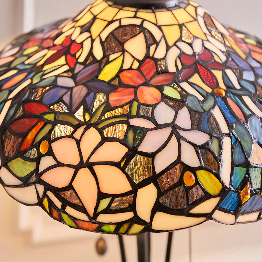 Sullivan Medium Tiffany Table Lamp