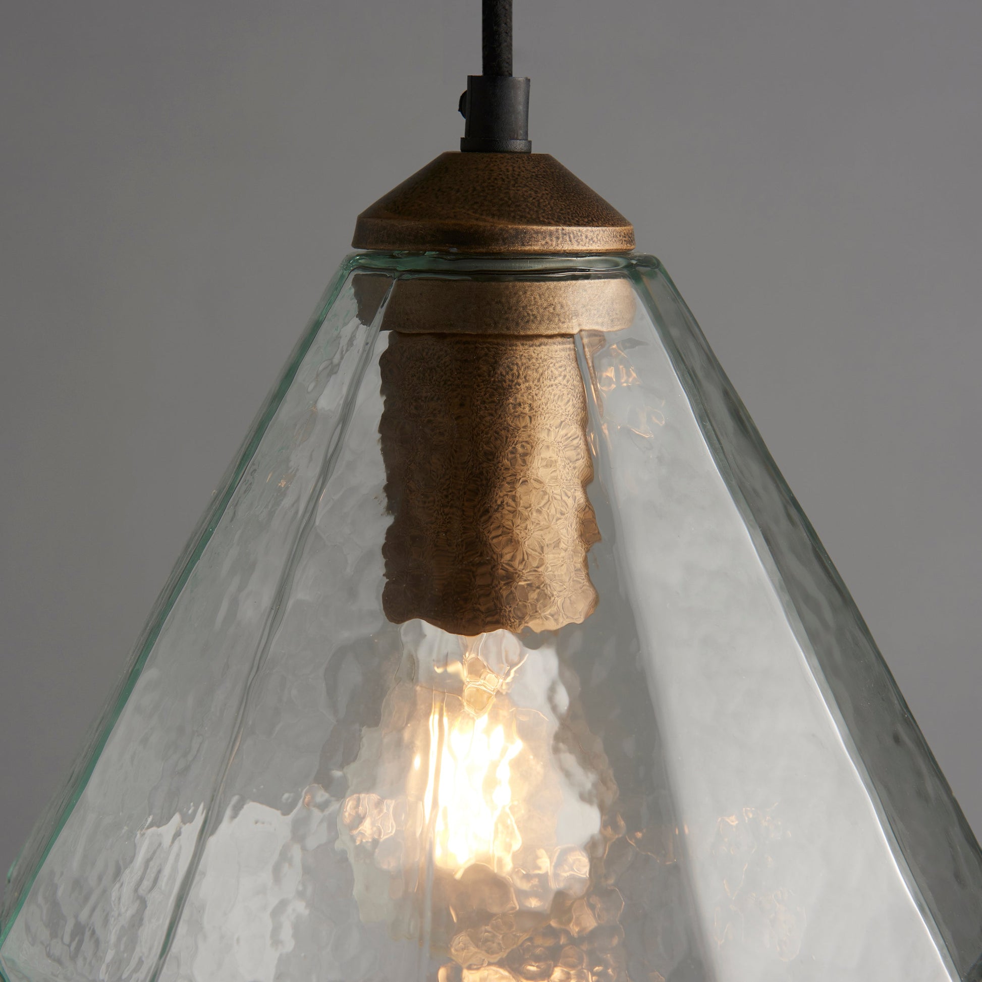 Ebbe Pendant Light