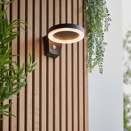 Ebro Solar Wall Light