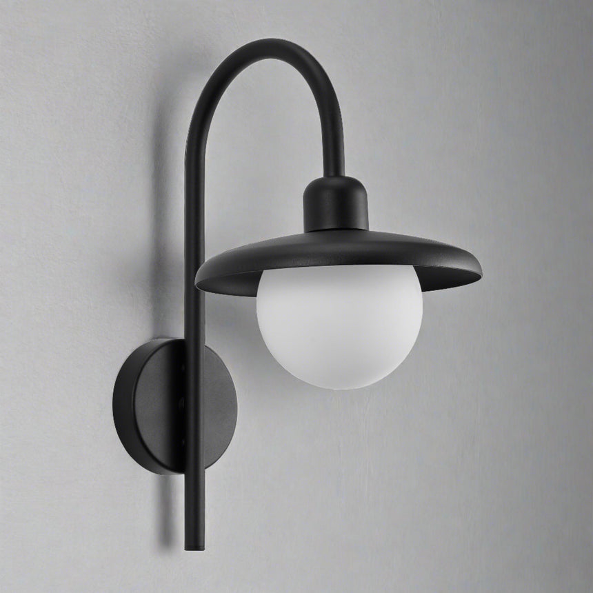 Berlo Outdoor Wall Light