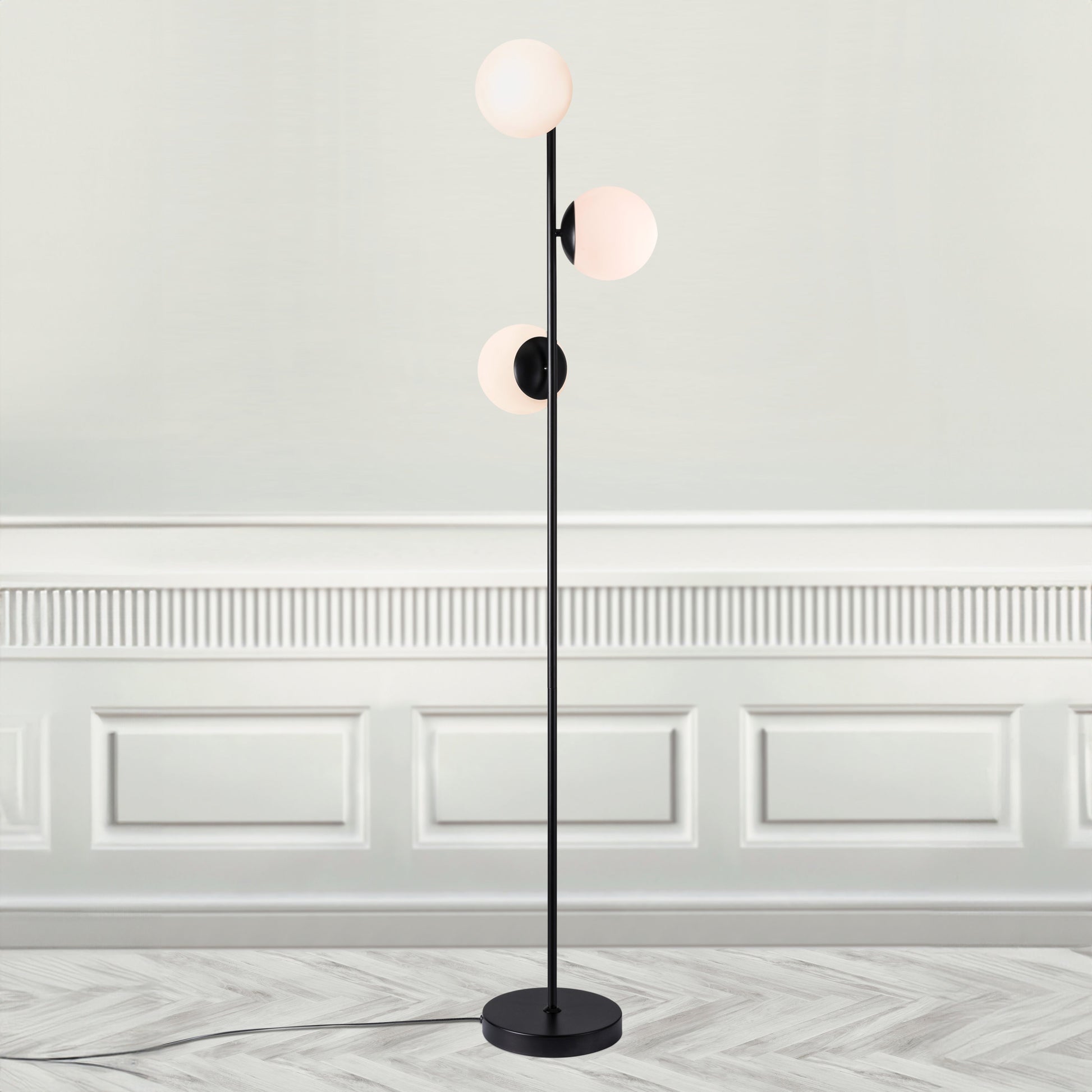 Lilly Floor Lamp, Black/Opal