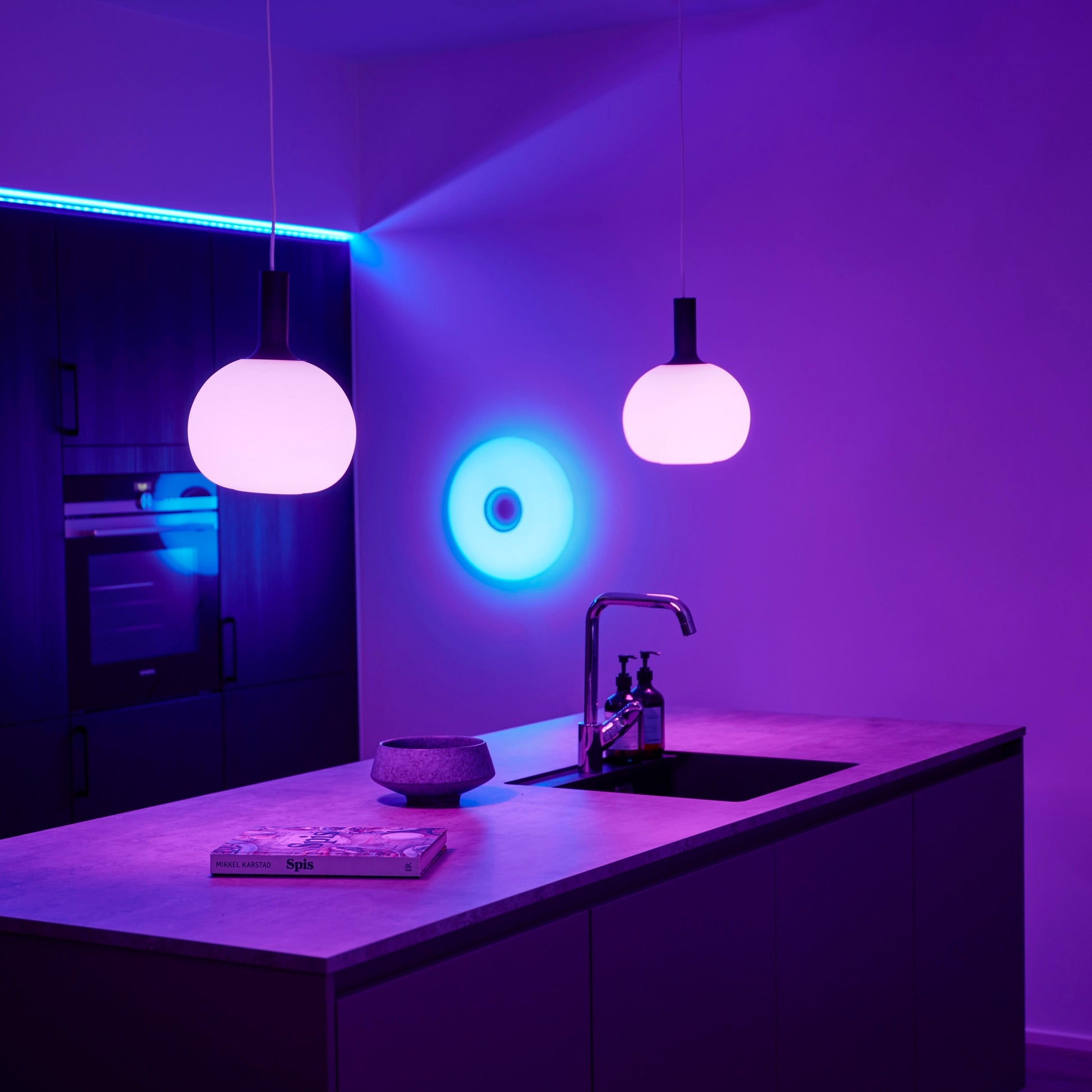 Djay Smart Light with Bluetooth Speaker, IP54