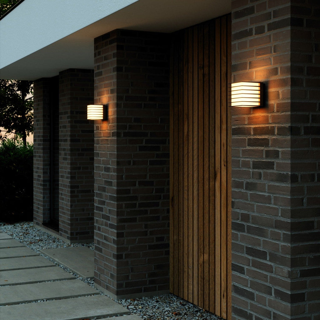 Fluctus 13 Outdoor Wall Light, Black