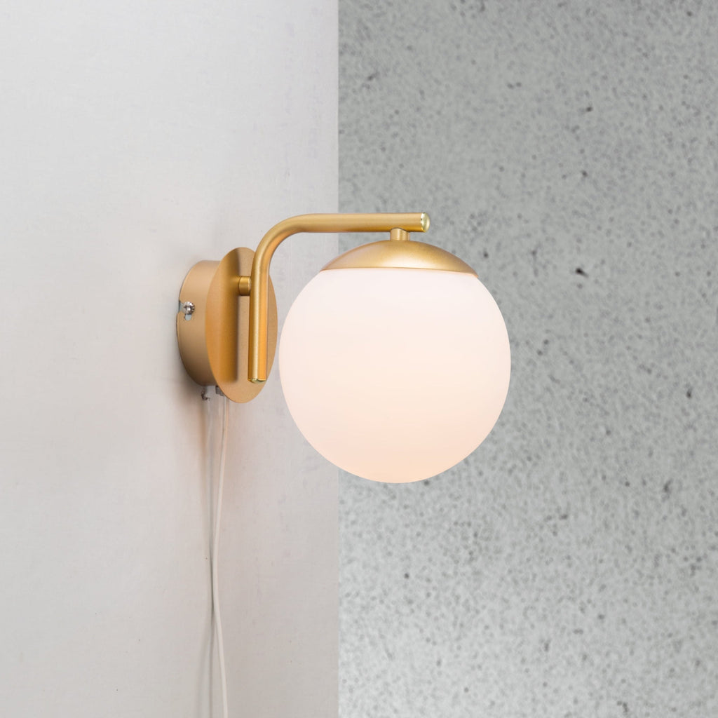Grant Wall Light, Brass