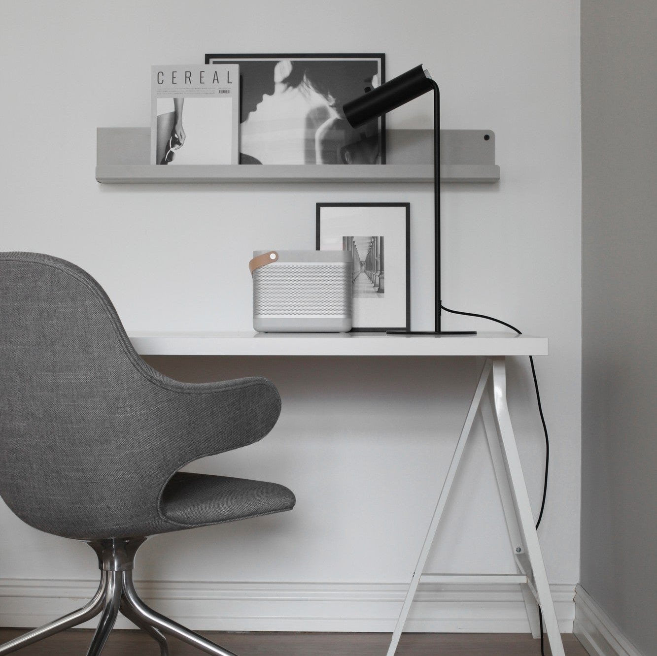 MIB 6 Task Table Lamp