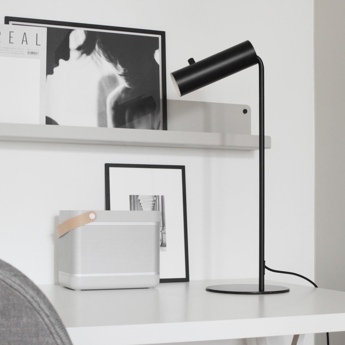 MIB 6 Task Table Lamp