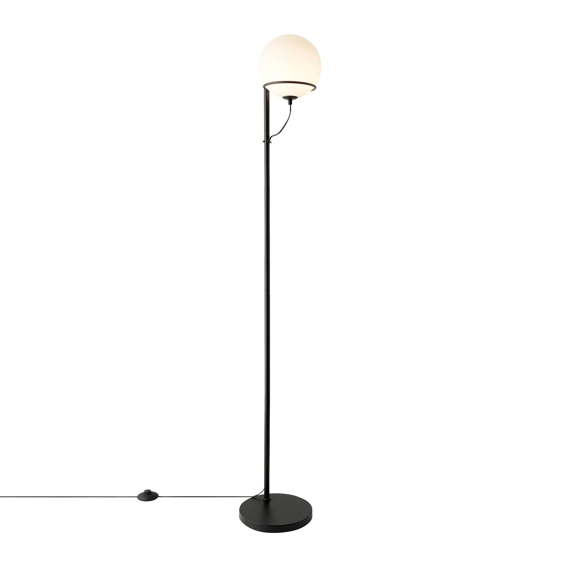 Wilson Floor Lamp, Black