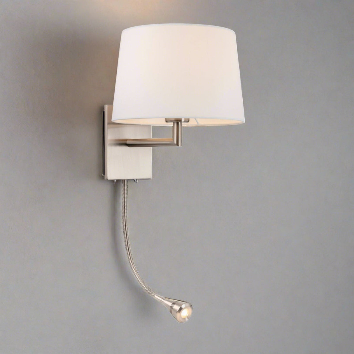 Bennett Wall Light with Reading Light