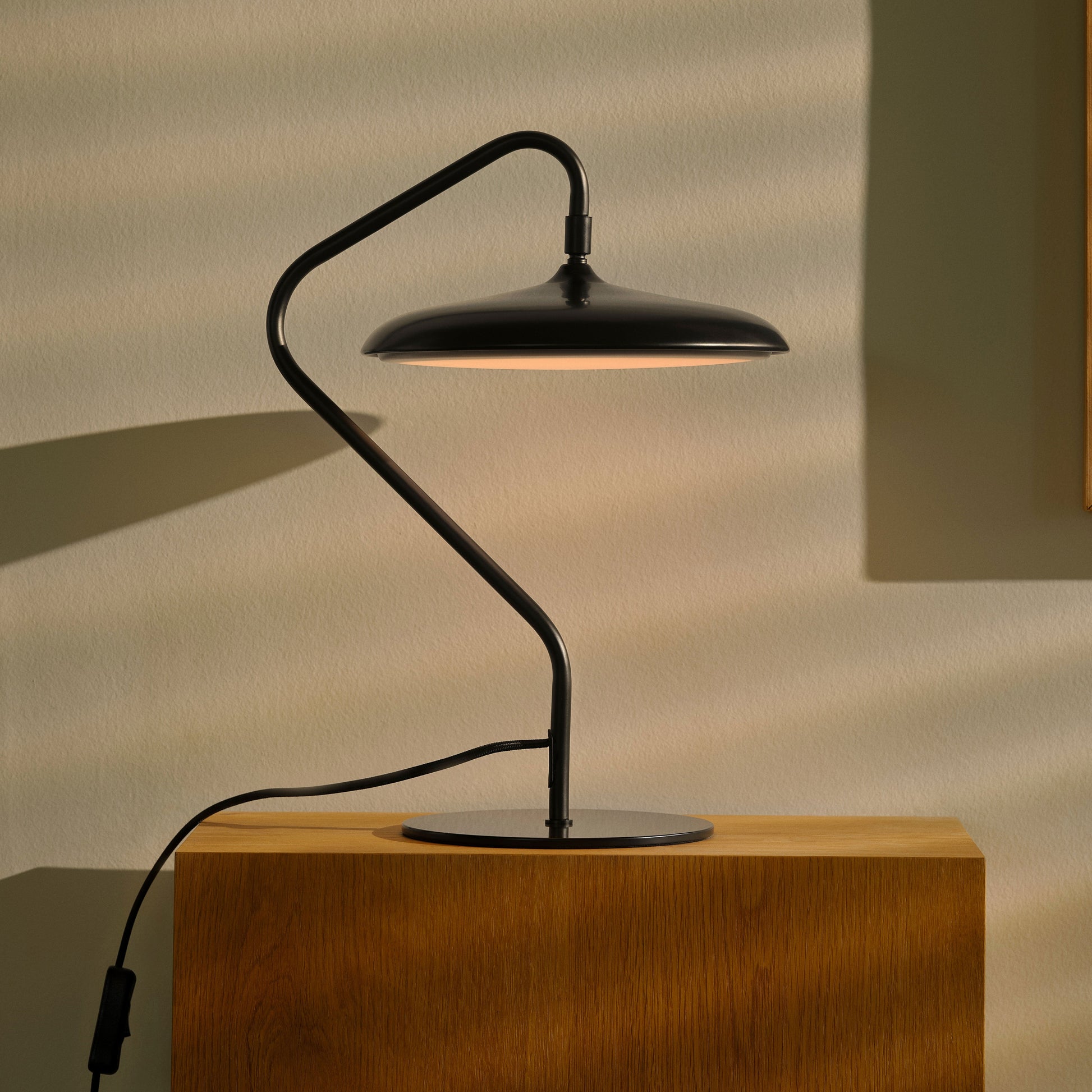Artist LED Table Lamp