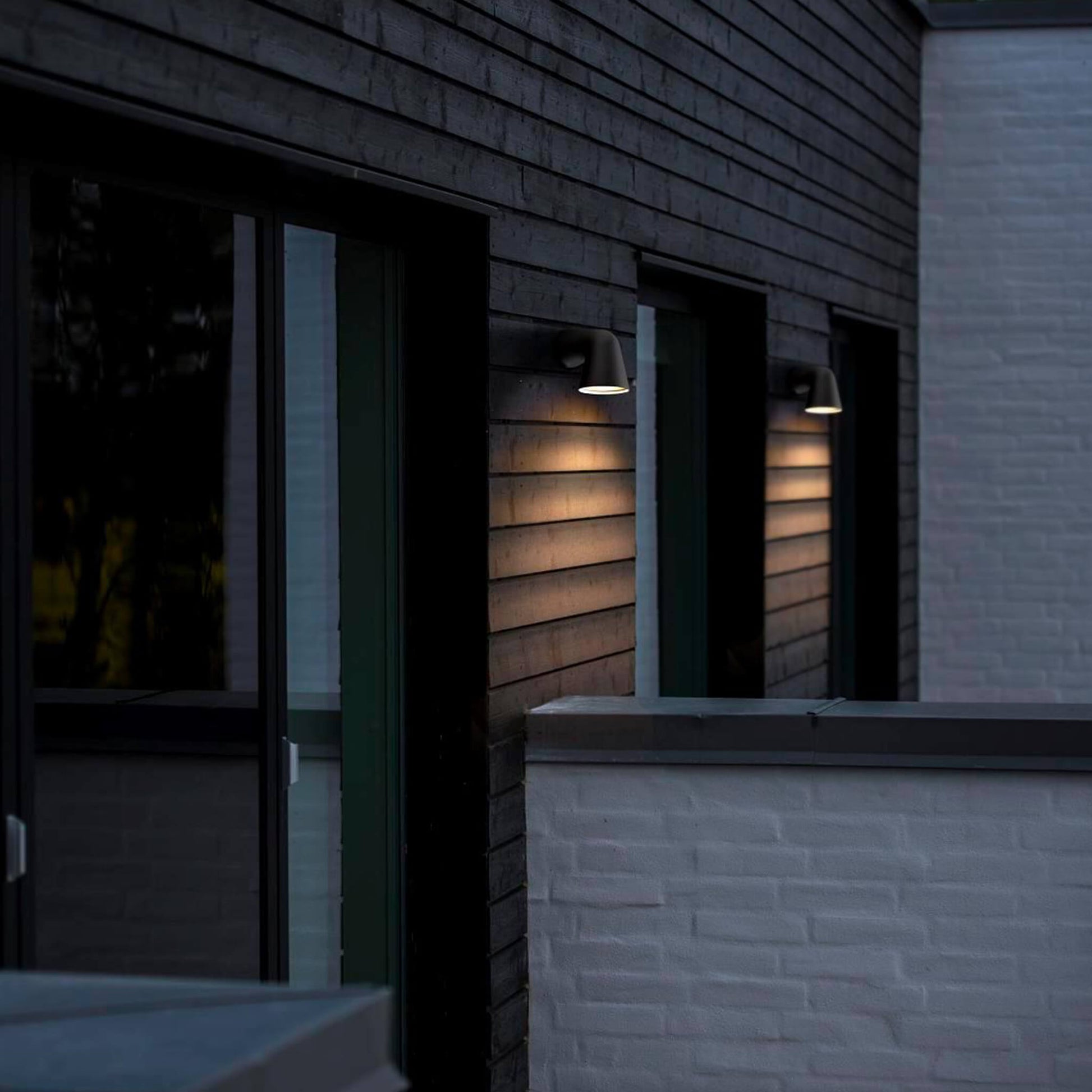 Front Single Outdoor Wall Light