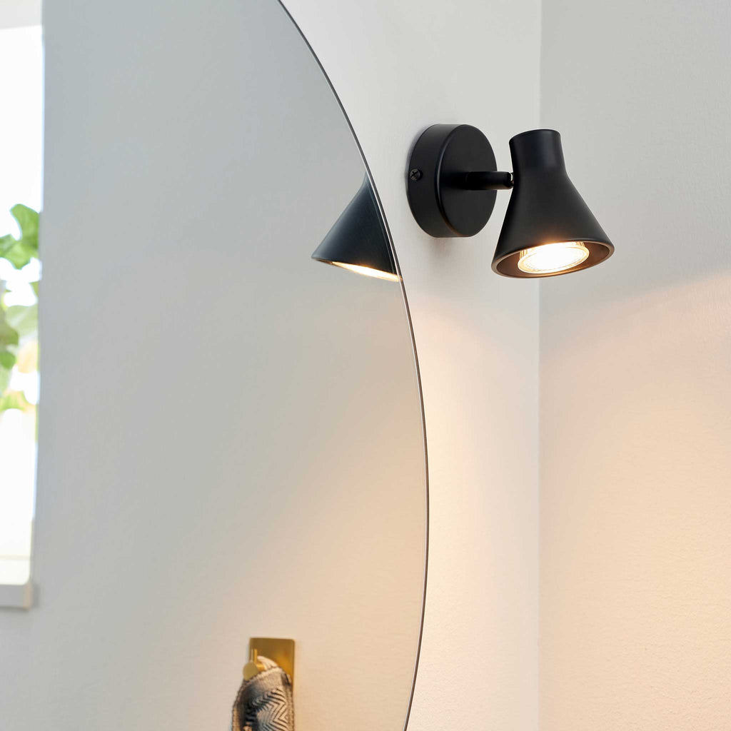 Eik Wall Spotlight