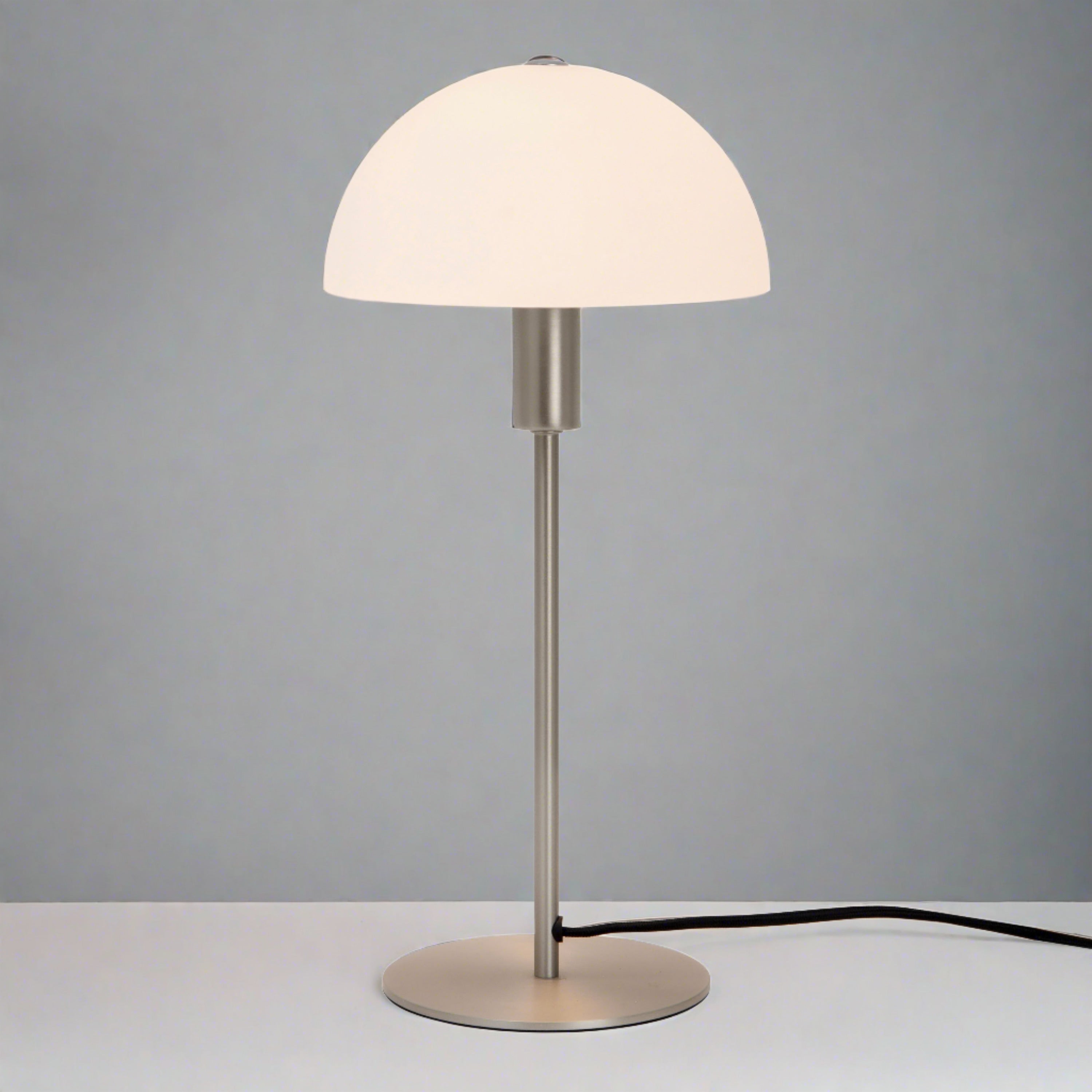 GABLE WHITE RIDGES high quality TABLE LAMP