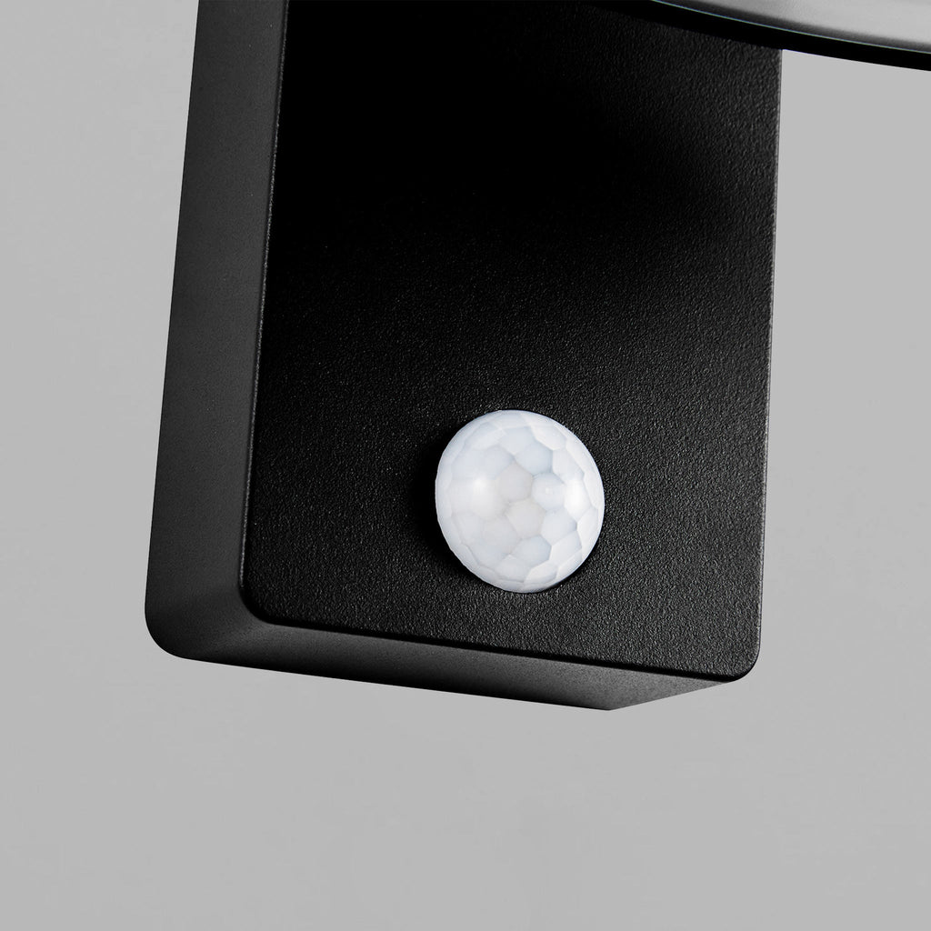 Justina Solar Wall Light