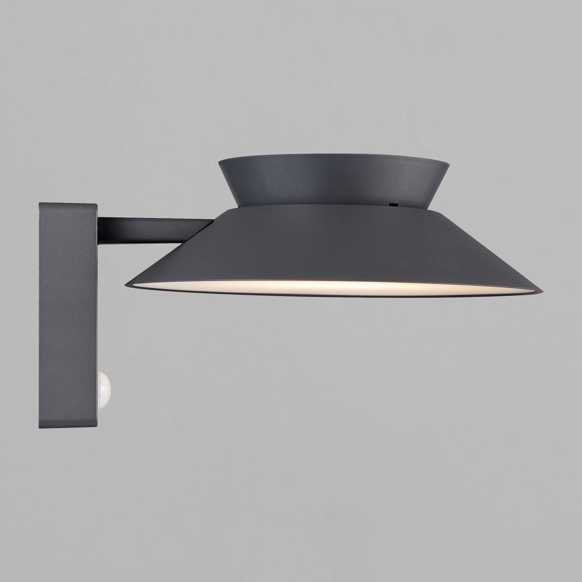 Justina Solar Wall Light