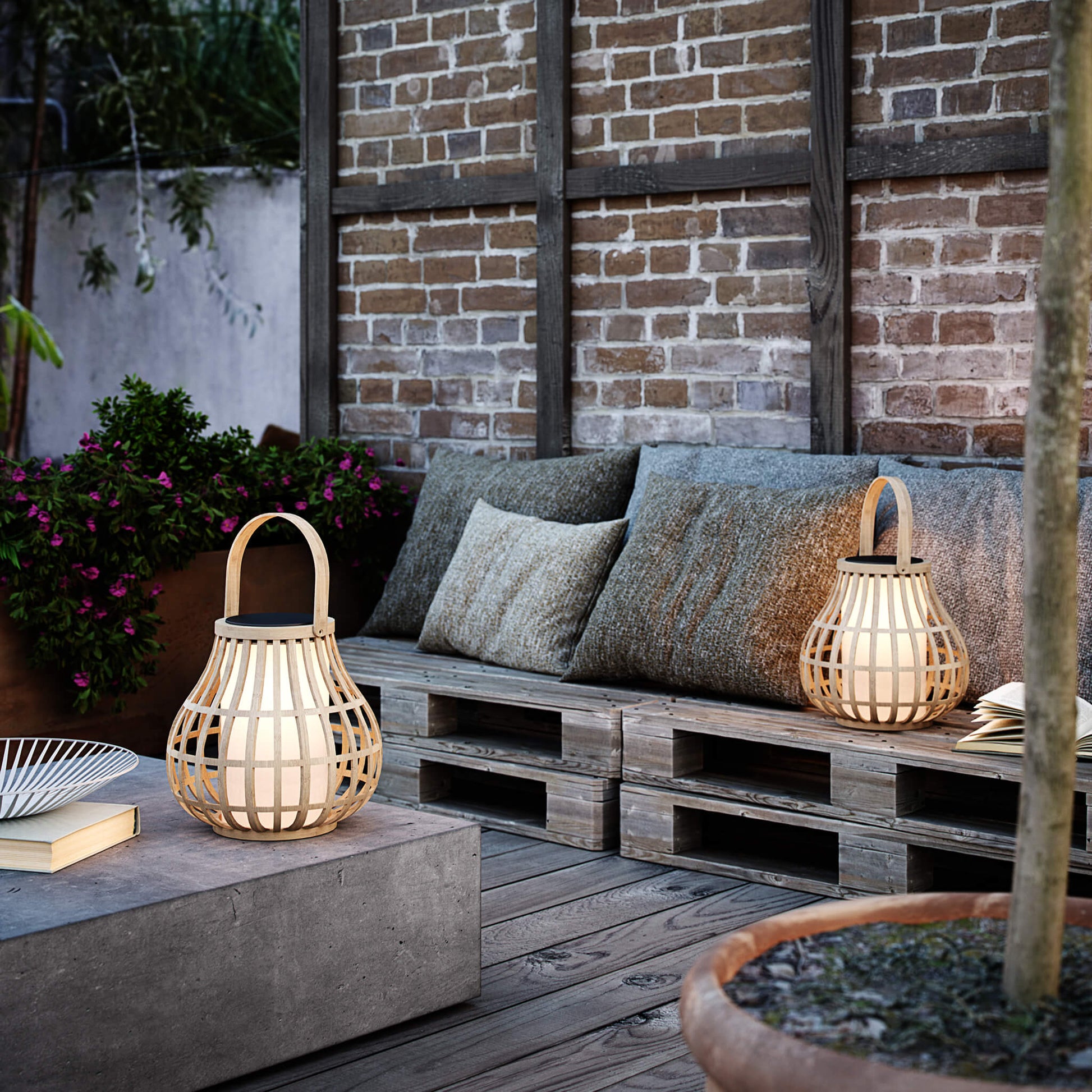 Leo To-Go Bamboo Solar Rechargeable Lamp