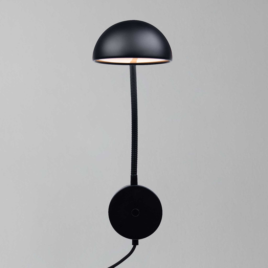 Nomi Wall Light, Black