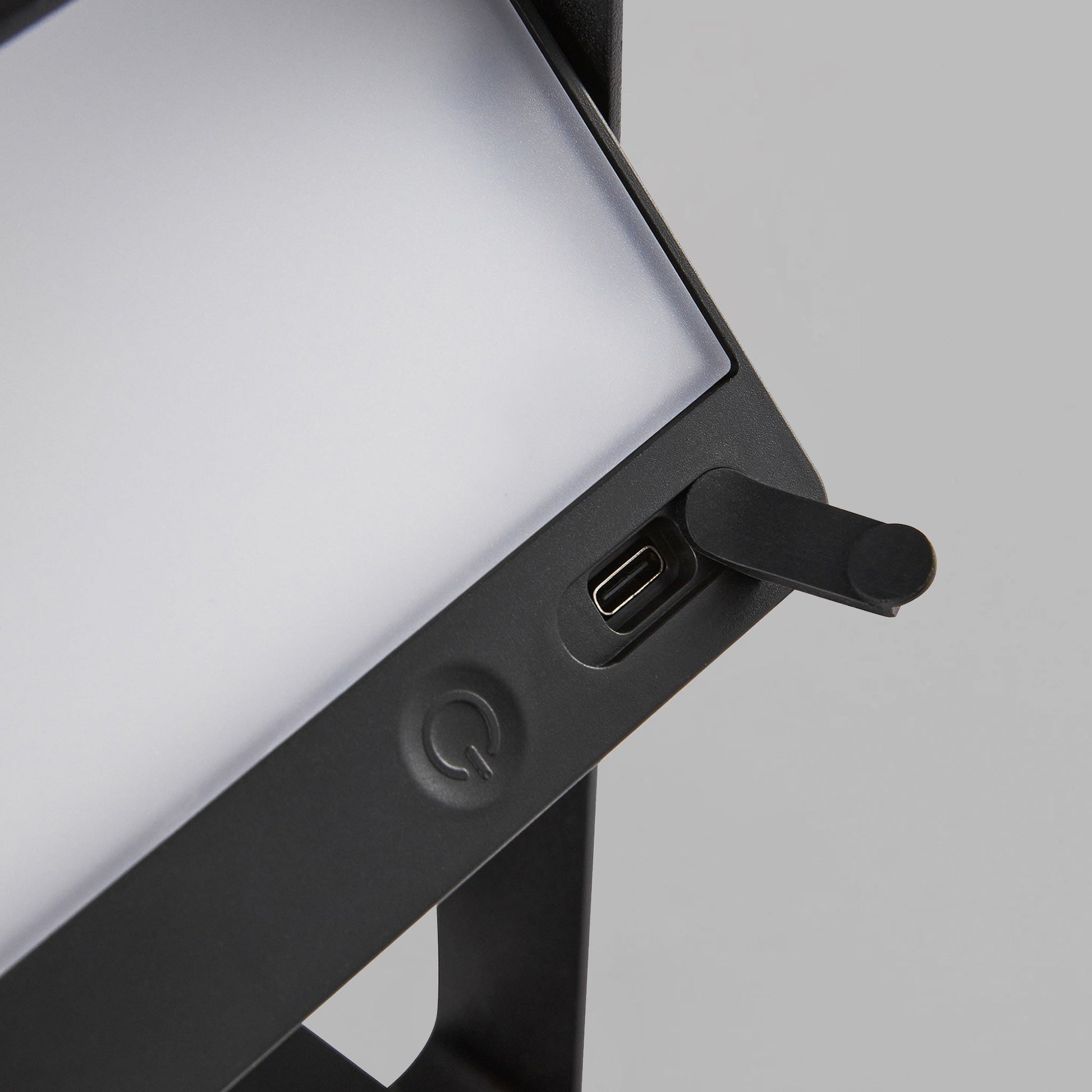 Saulio To-Go Portable Solar Powered Lamp