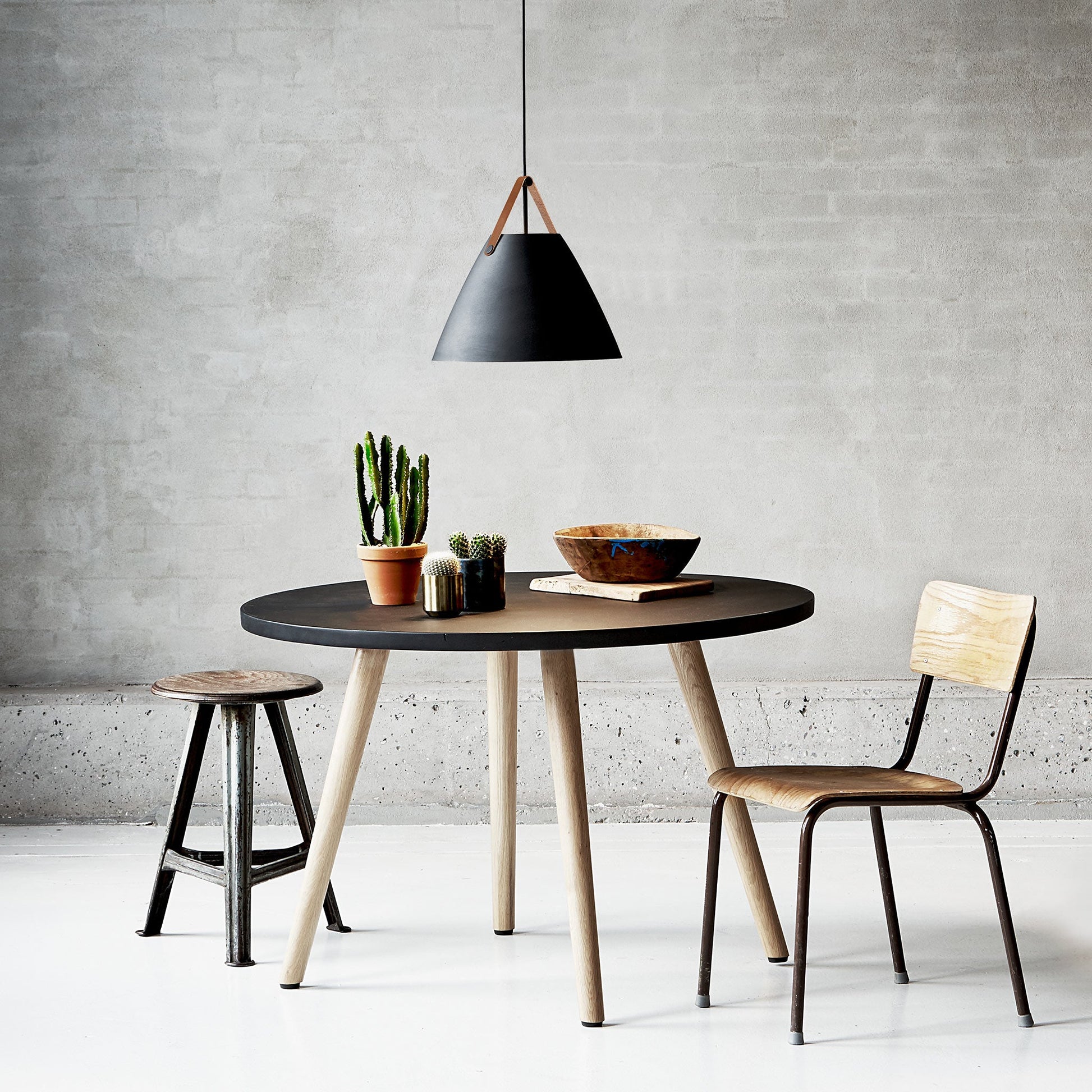 Strap 48 Pendant Light