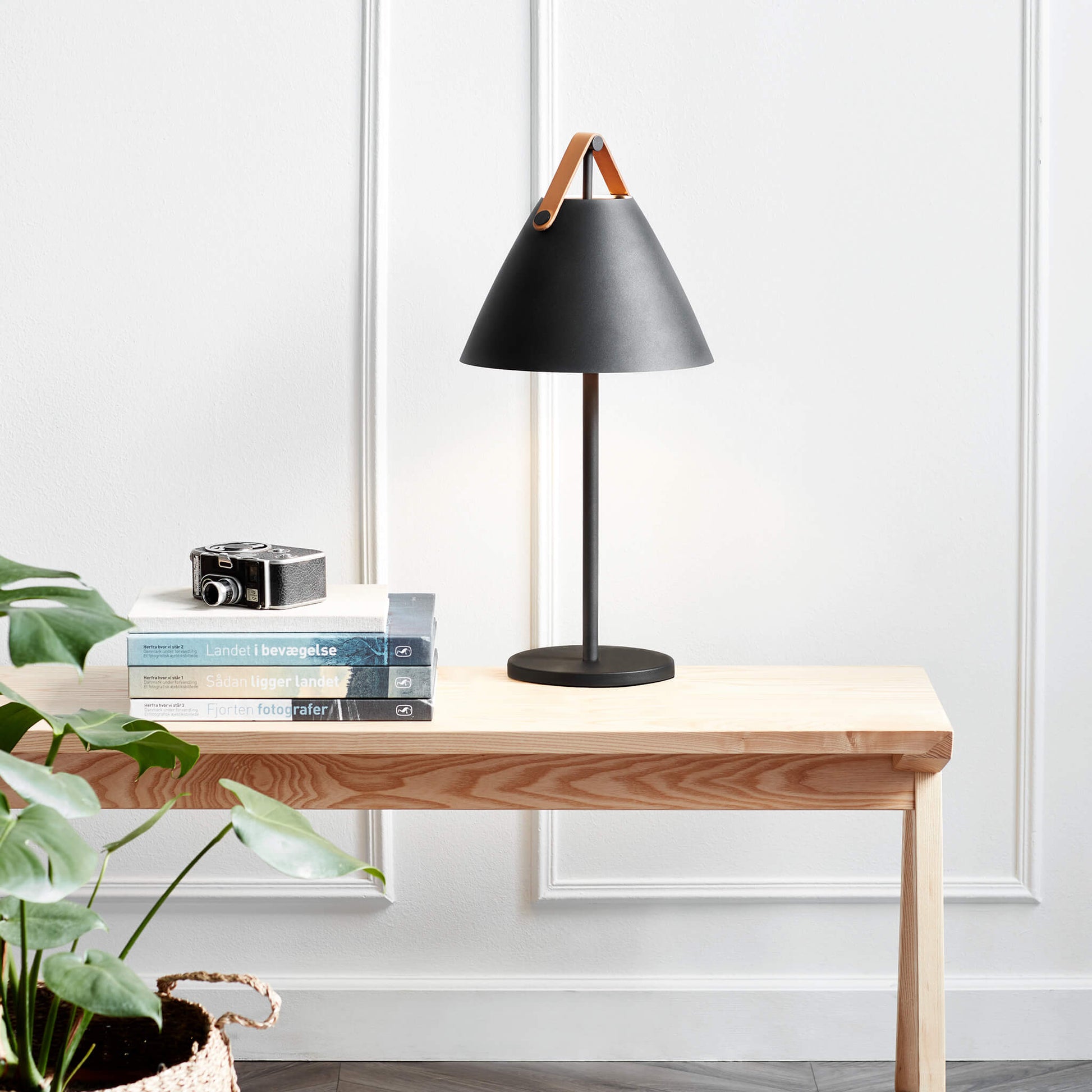 Strap Table Lamp