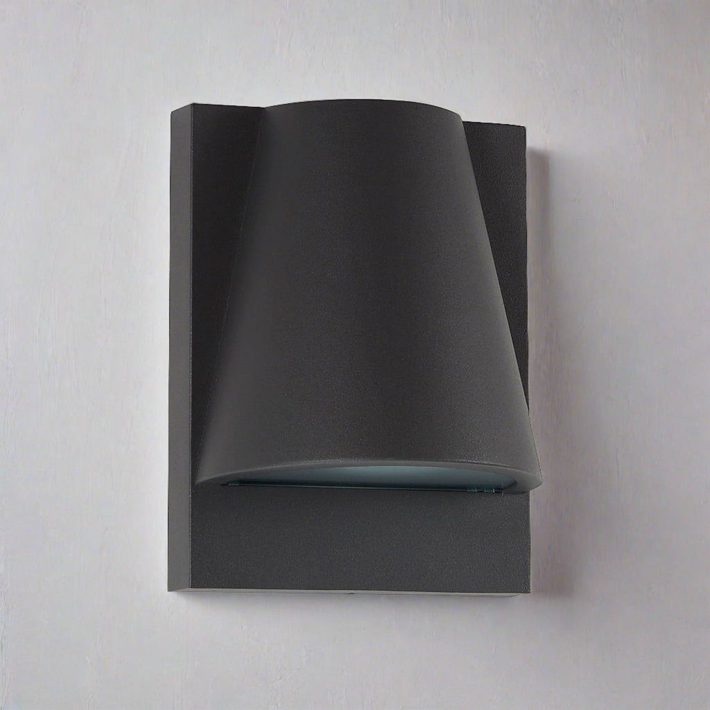 Willis Outdoor Wall Light