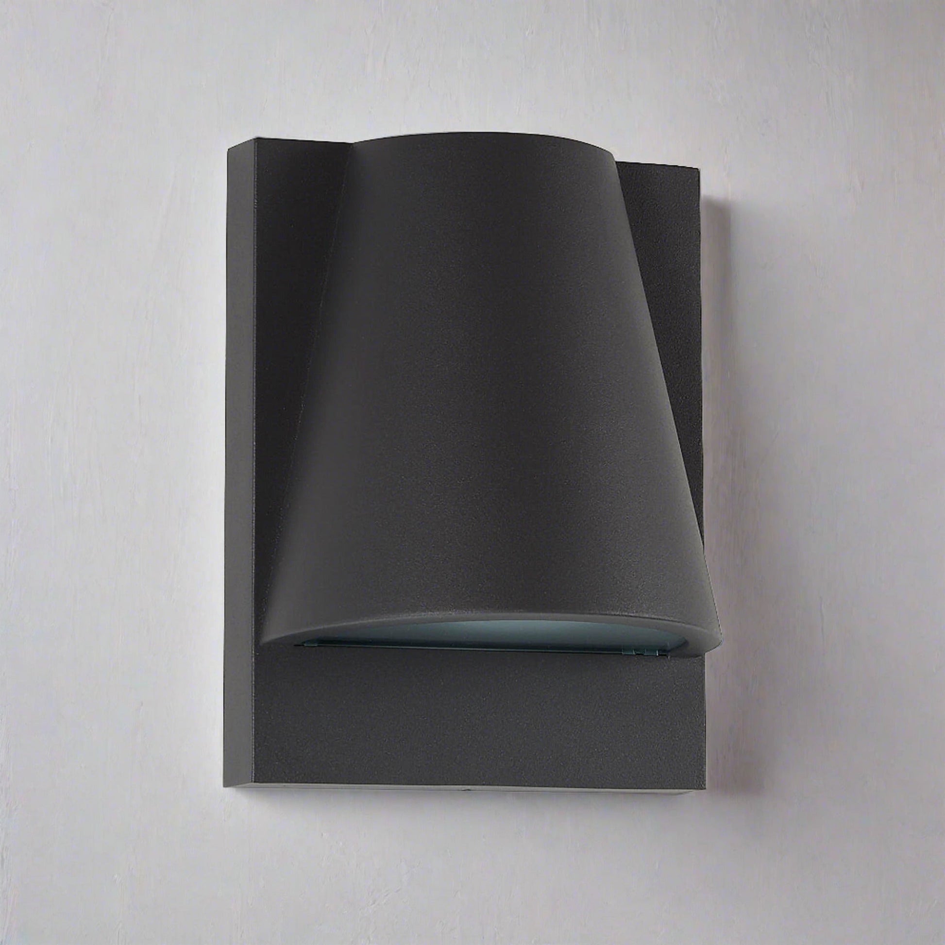 Willis Outdoor Wall Light