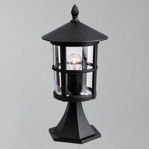 Stratford Pedestal Coach Lantern